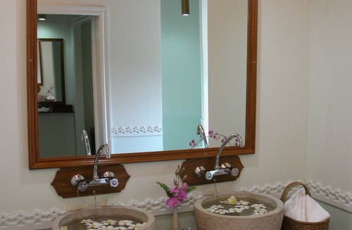 Wang Nam Sap Hotel | Baan Thai Resort