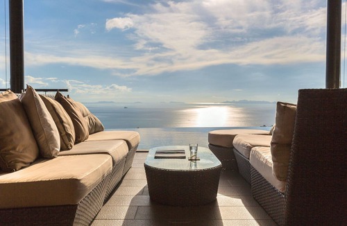 Na Thon Villa | Baan View Talay