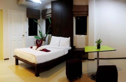 Kathu Hotel | Baannueng