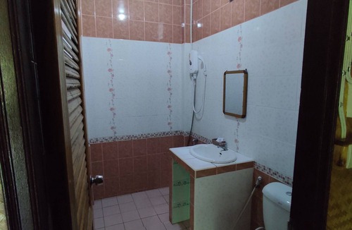 Bang Khonthi Hotel | Baansuanlynjee Maeklong Resort