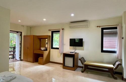 Bang Khonthi Resort | Baantip Suantong