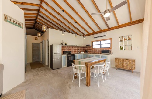 San Pedro House | Babylon Beach