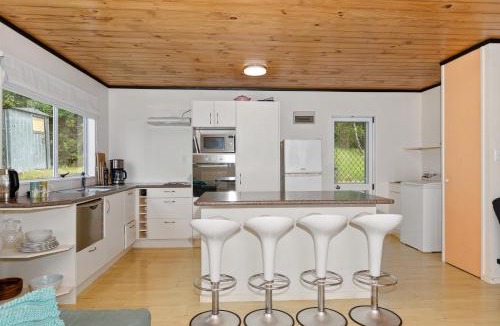Oakura House | Bach and Relax - Oakura Holiday Home