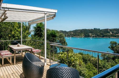 Oneroa House | Bach on Burrell