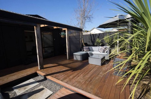 Martinborough Apartment | Bach on Daniel Couples Private Bach with spa