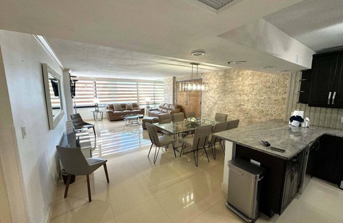 Mid Beach Apartment | Bachelorette Dream Pad for Large Groups & Amazing Views
