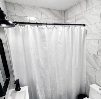 New Haven House | Bachi - Private Room 2 with Parking, Desk & Fast WiFi near Yale, Quinnipiac, SCSU & Hospitals