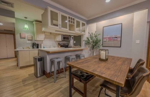 Back Bay Apartment | Back Bay 2Bed 2Bath w/Patio!
