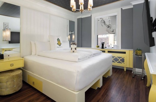 Columbus Hotel | Back Bay King, Staypineapple, Great Location, Restaurant & Bar, Pets