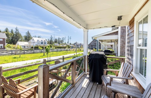Seabrook House | Back Home, bring your pup along and enjoy the orchard cabin!