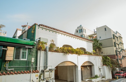 Seogwipo City Hotel | Backpacker's Home