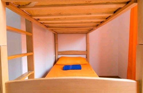 Livingstone Hostel | Backpackers accommodation with full kitchen service.Offer free transfer to town