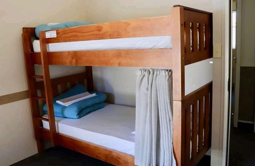 Livingstone Hostel | Backpackers accommodation with full kitchen service.Offer free transfer to town
