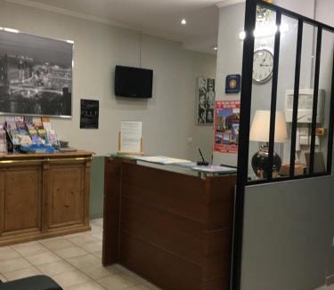 Centre Ville-Gare Hostel | Backpackers Chez Patrick