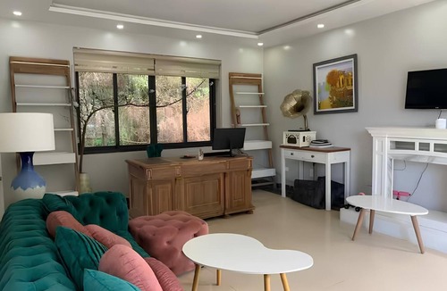 Cat Hai Hotel | Backpackers