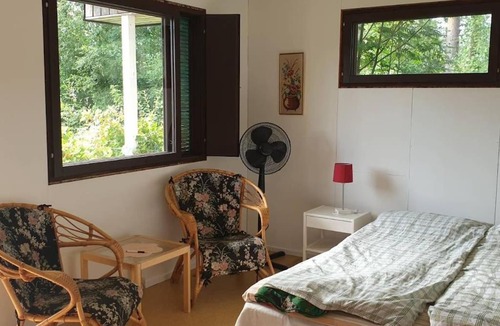 Keminmaa Apartment | Backyard Cabin With Veranda By Kemi River In Keminmaa