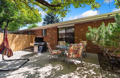 Loveland House | Backyard Hideaway | King Bed, Garage, Bicycles