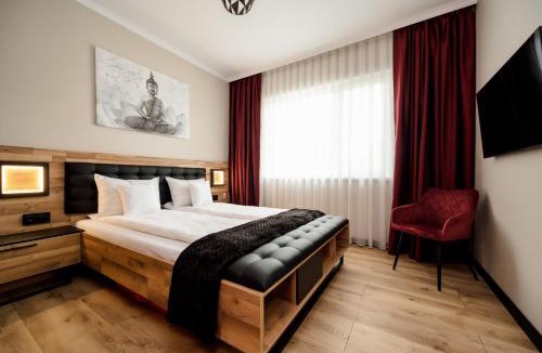 Oradea House | Backyard Jacuzzi House