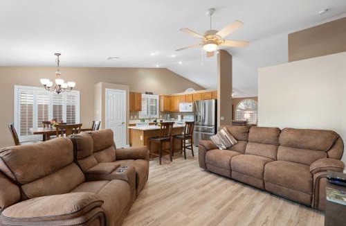 Castlegate House | Backyard Oasis! Group-Friendly San Tan Valley Home
