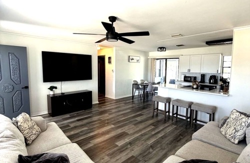 Spring Hill House | Backyard Oasis with Pool 10 min to Weeki Wachee
