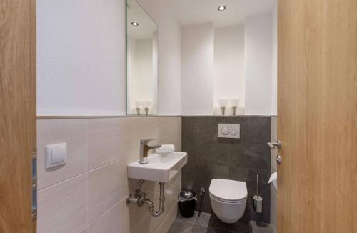 Stumm Apartment | Baderer Apart
