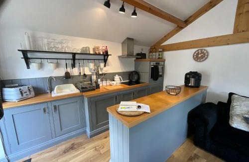 Apperley Bridge Apartment | Badgers Rest with free parking