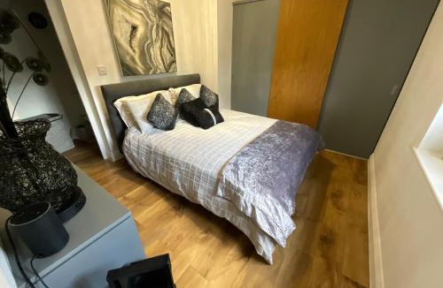 Apperley Bridge Apartment | Badgers Rest with free parking