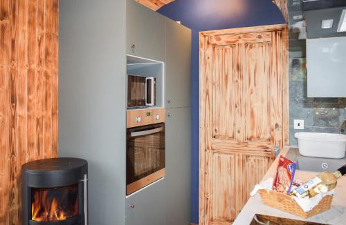 Cowbeech House | Badgers - Uk46750