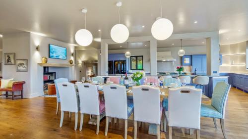 Mangotsfield House | Badgerwood
