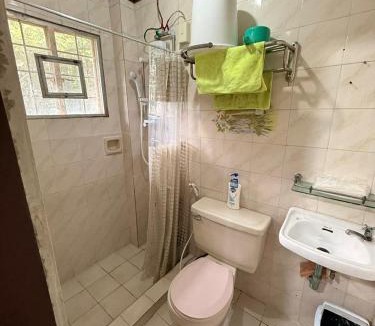 Baguio Bed & Breakfast | Baguio Transient Villa with Balcony & Fireplace