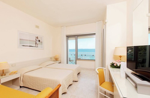 Porto Santo Stefano Hotel | Baia d'Argento