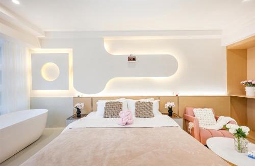 Yuzhong Apartment | Baihong Sky View Studio with Deep Soak Tub - Jiefangbei Center