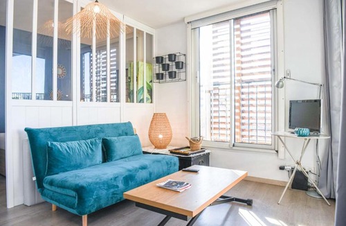 Les Grands Carmes Apartment | Bail mobilité - Studio cosy avec terrasse et vue