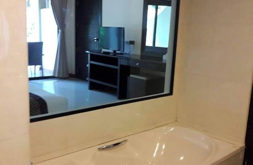 Bai Lan Resort | Bailan Beach Resort
