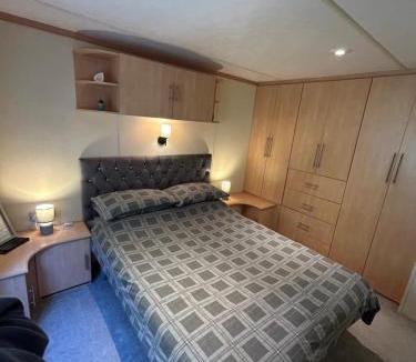 Skegness Other | Bailey's Caravan Hire - Sealands Plot 1 - Wi-Fi - Dog Friendly
