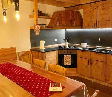 Malborghetto Valbruna Ski Chalet | Baita Alpenrose