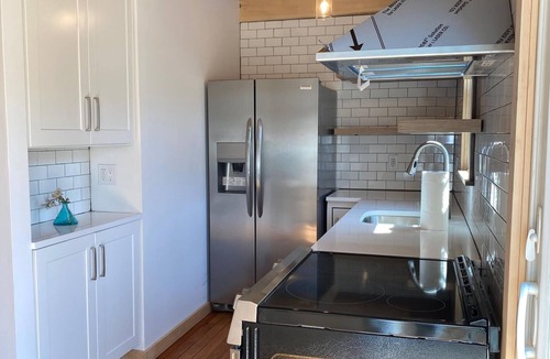 Baiting Hollow House | Baiting Hollow 2BR Blufftop Cottage | Sound Views, Screened Porch, Beach Access