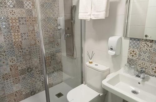 Sarria House | Baixo a Lua Rooming