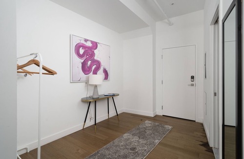 Chinatown Apartment | BAKAN - Gem in the city : MODERN loft in Old Mtl/DT