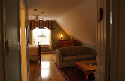 Bible Hill Bed & Breakfast | Bakers Chest B&B