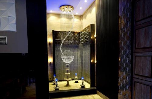 Mahmoorganj Hotel | Balaji Palace Kashi