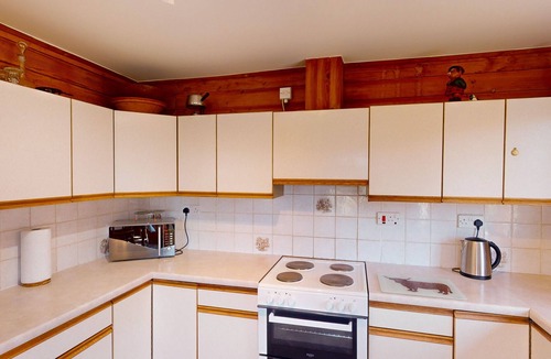 Kingussie Cottage | Balbeag Cottage - Pet friendly Log Cabin