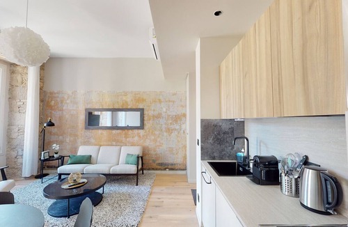 Quartier du Port Apartment | Balcon Barla