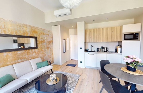 Quartier du Port Apartment | Balcon Barla