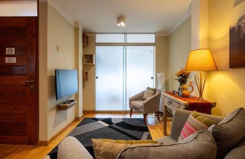 Santiago de Surco Apartment | Balconcito Peruano & AMPLIO 2 dormitorios