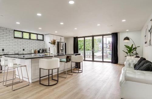 Martha Lake House | Balconies & Shared Dock! Lakefront Lynnwood Home