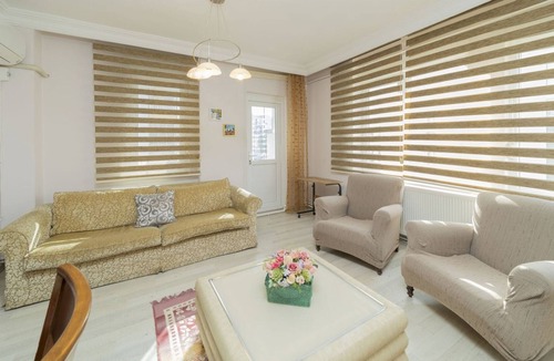Liman Mahallesi Apartment | Balcony and Pool Flat Near Beach in Antalya