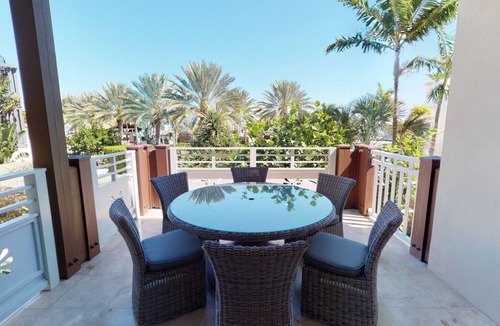 Marathon House | Balcony Dining Space & Roof Top Deck- Marlin Bay