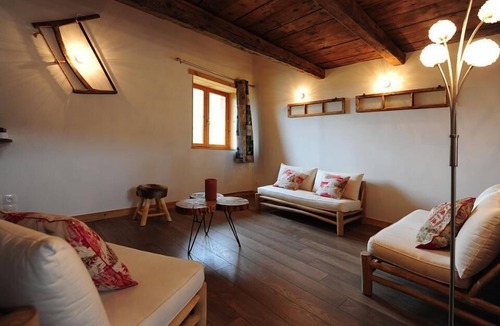 Le Bettaix Apartment | Balcony, fireplace or stove, parking, tv, 90m², Les Menuires