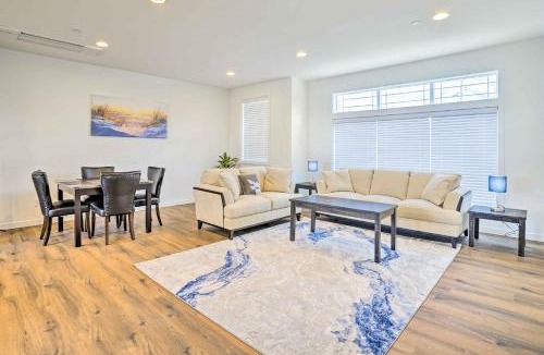Monroe House | Balcony & Mtn Views! Newly Built Getaway in Monroe